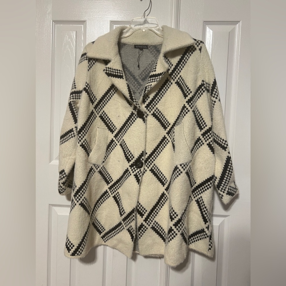 Kensington Women’s Ivory Black Coat Jacket XL